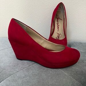 American Rag size 8, suede, good condition- shop the complete look for saving!